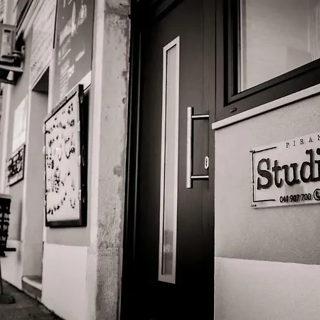 Studio 11